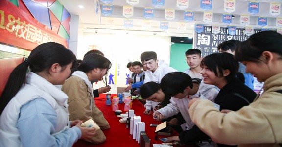 1541923066227630.jpg AQ6I7976.jpg