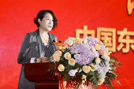 1592187216640771.jpg 藺琪理事長宣讀中國民辦教育協會賀信.jpg