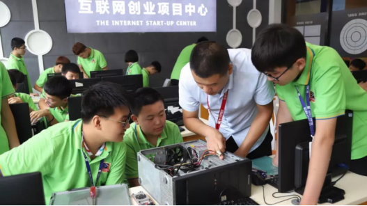 這一年,新華互聯網科技有哪些變化?