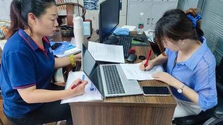 1690343296793277.jpg 長沙俊翔辦公(兄弟標牌工廠)簽合同07.jpg