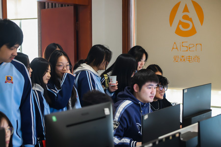 1735544695630399.jpg ES7A8833.jpg