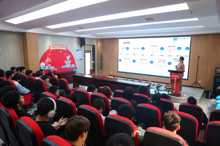 1744187583777851.jpg ES7A9486.jpg