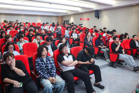 1744763904654552.jpg ES7A9571.jpg