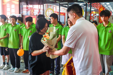 1756716270202690.jpg ES7A7707.jpg