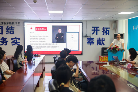 1758770204332142.jpg ES7A6208.jpg